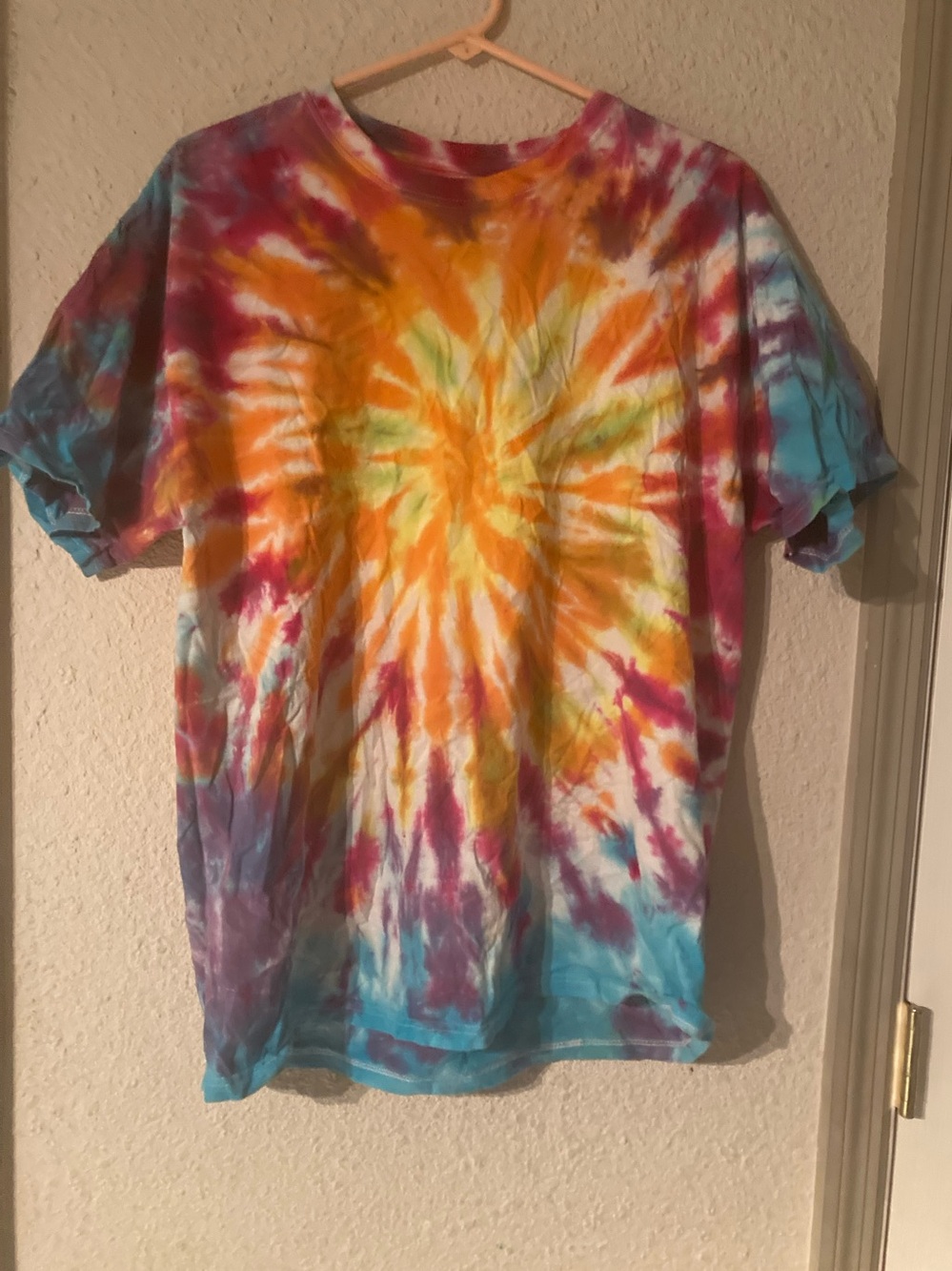 Vibrant Colorful Classic Spiral Twist Tie-Dye Size XL